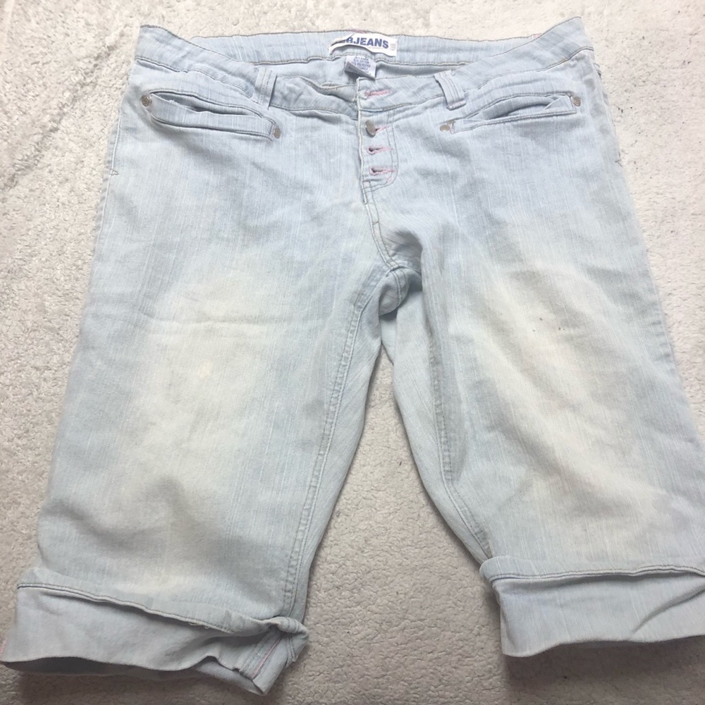 Jean Capris.
